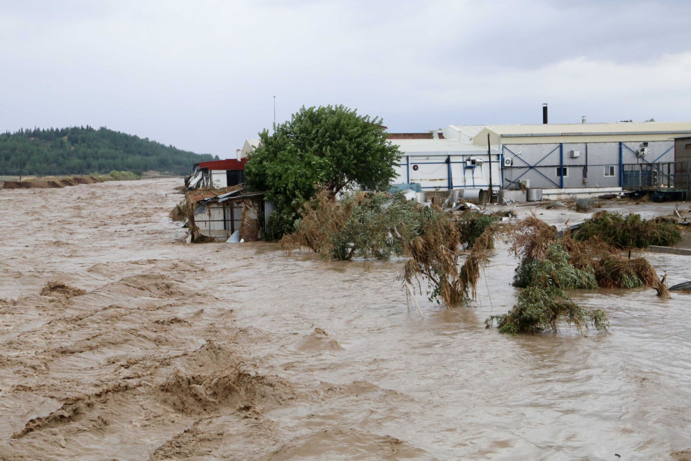 Εύβοια: καθίζηση δρόμου από την κακοκαιρία