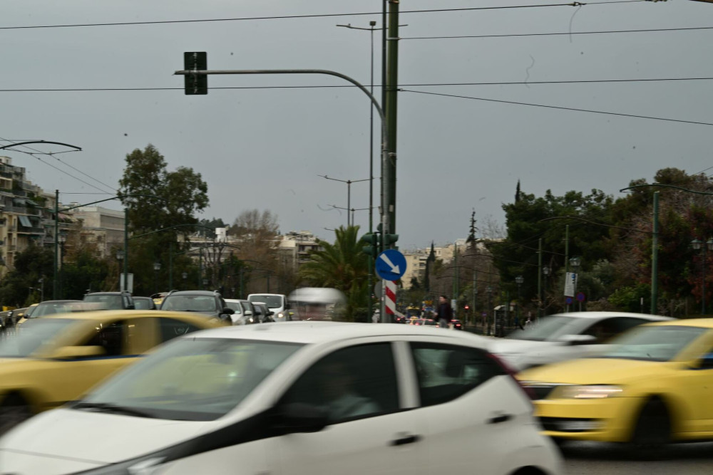 Το 93% όσων κινούνται στους δρόμους φοβάται τη συμπεριφορά των υπολοίπων - Τι δείχνει έρευνα
