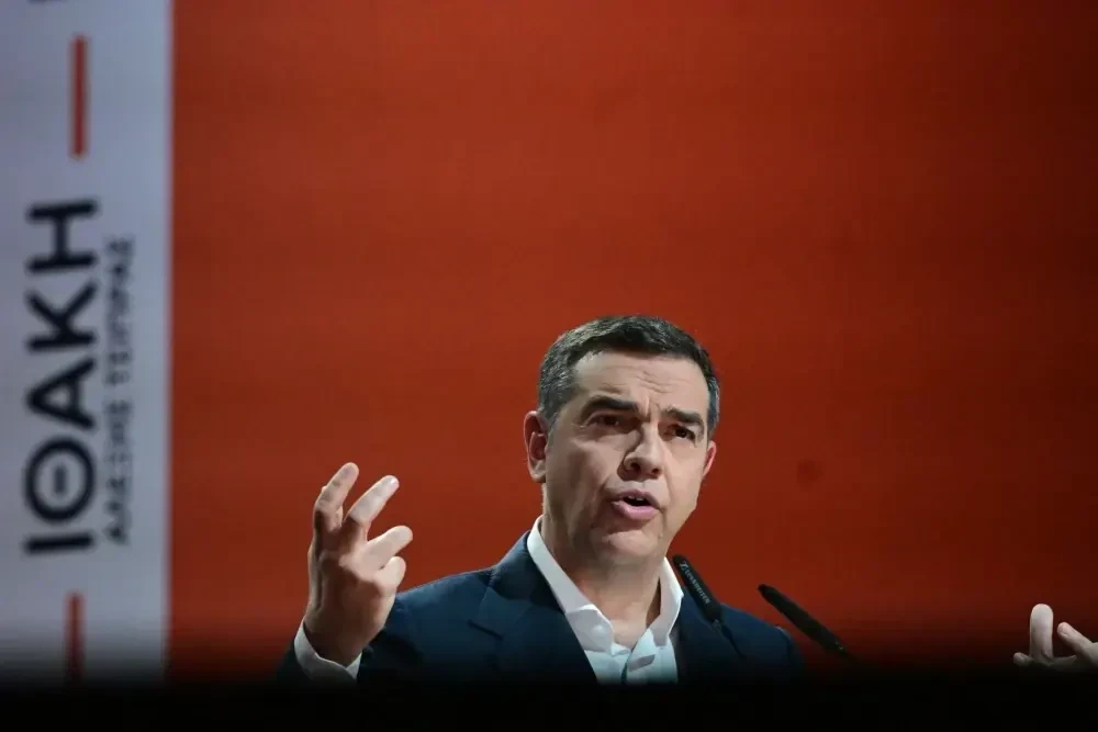 Ο πρόεδρος Τσίπρας ξέβαψε με την πρώτη βροχή