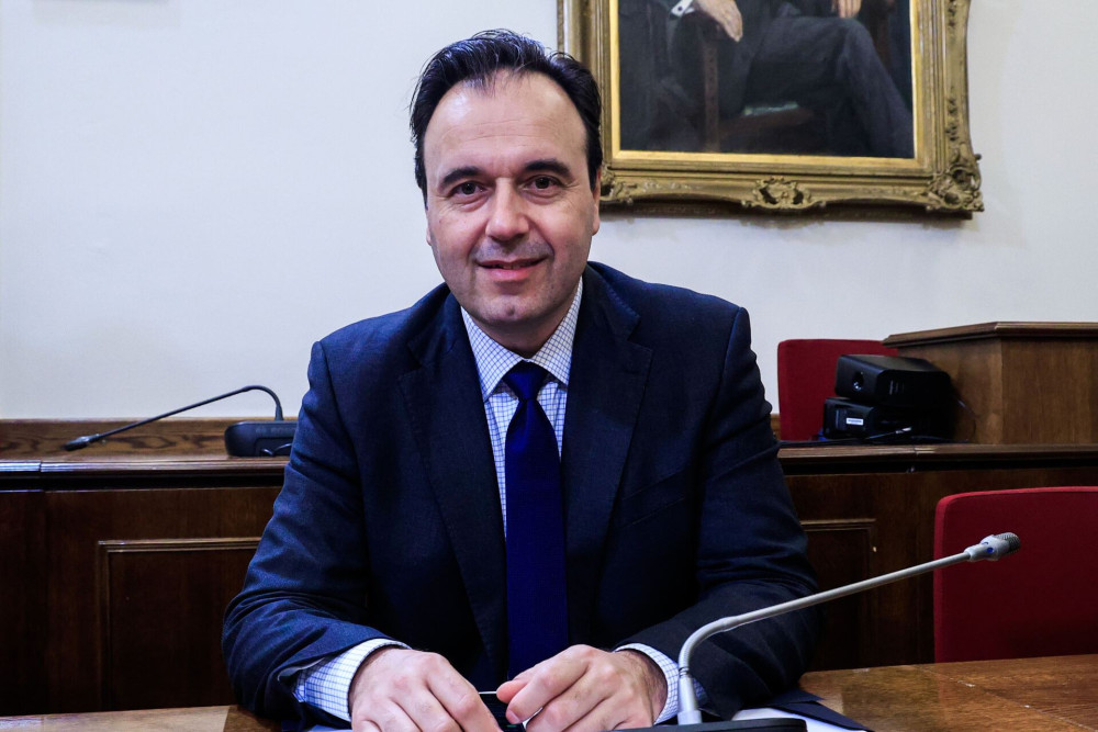 Δημήτρης Παπαστεργίου: Ώριμο το να πάρουμε μέτρα για τη χρήση των social media από τα παιδιά