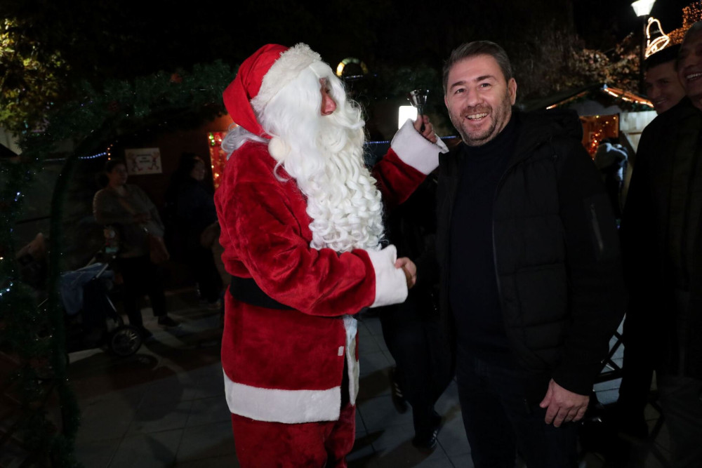 Ο Ανδρουλάκης βλέπει πρωτιά: ο… πεινασμένος καρβέλια ονειρεύεται
