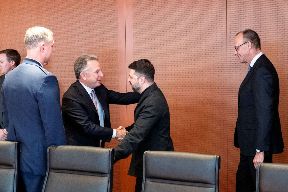 Συνεχίζονται αύριο οι διαπραγματεύσεις Ουκρανίας-ΗΠΑ στο Βερολίνο - Αγωνία για τον Ζελένσκι