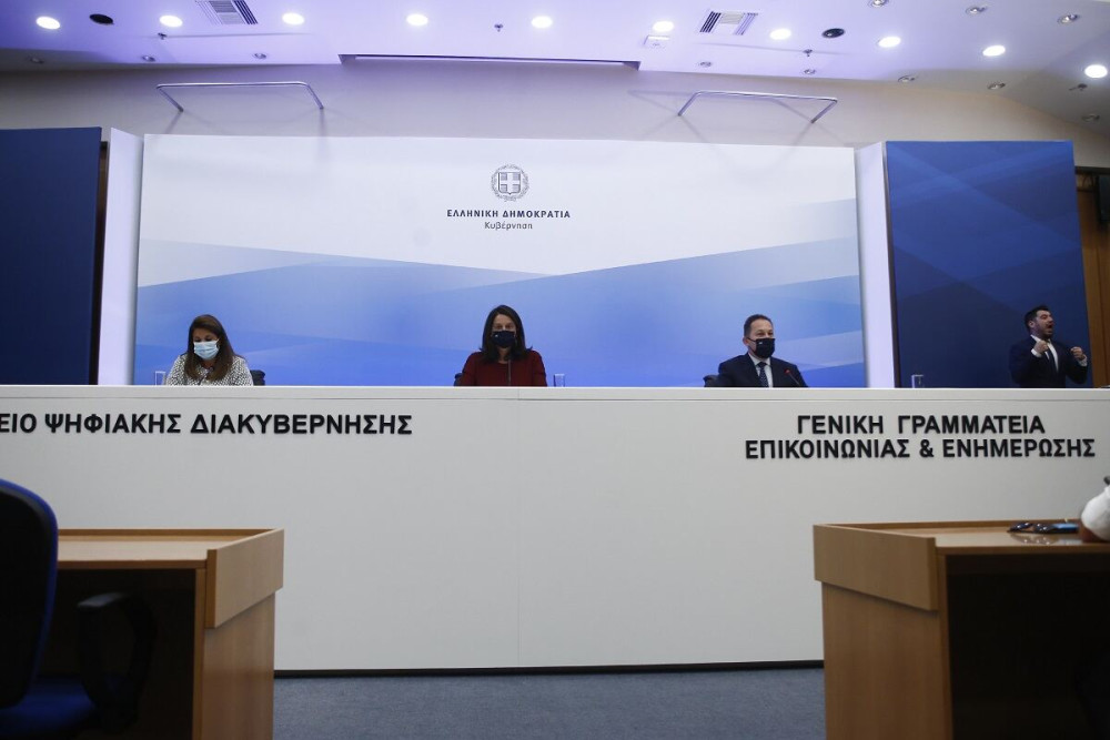 Αύριο Τρίτη (1/9) στις 16:00 οι τελικές ανακοινώσεις για το άνοιγμα των σχολείων
