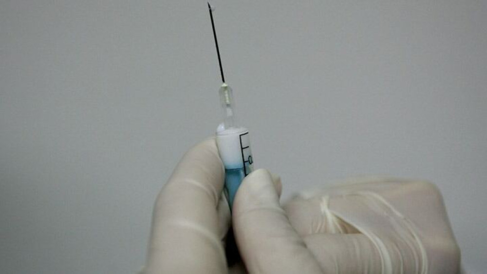 Κορωνοϊός: Τα εμβόλια πέρασαν τις αρχικές δοκιμές ασφαλείας, αλλά…
