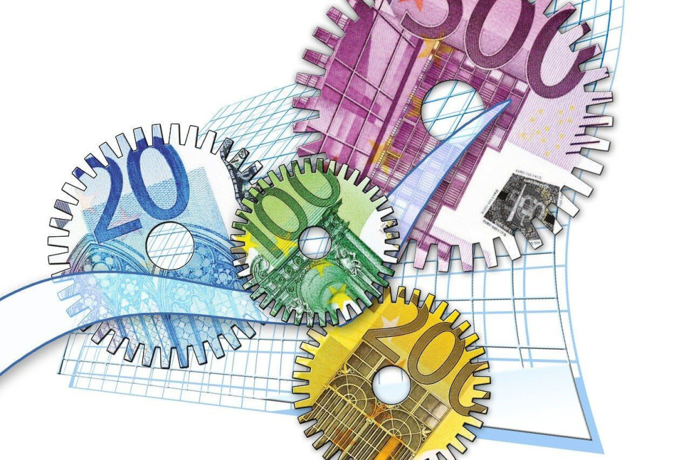 Πακέτο 5,5 δισ. ευρώ για να “φρενάρει” η ύφεση