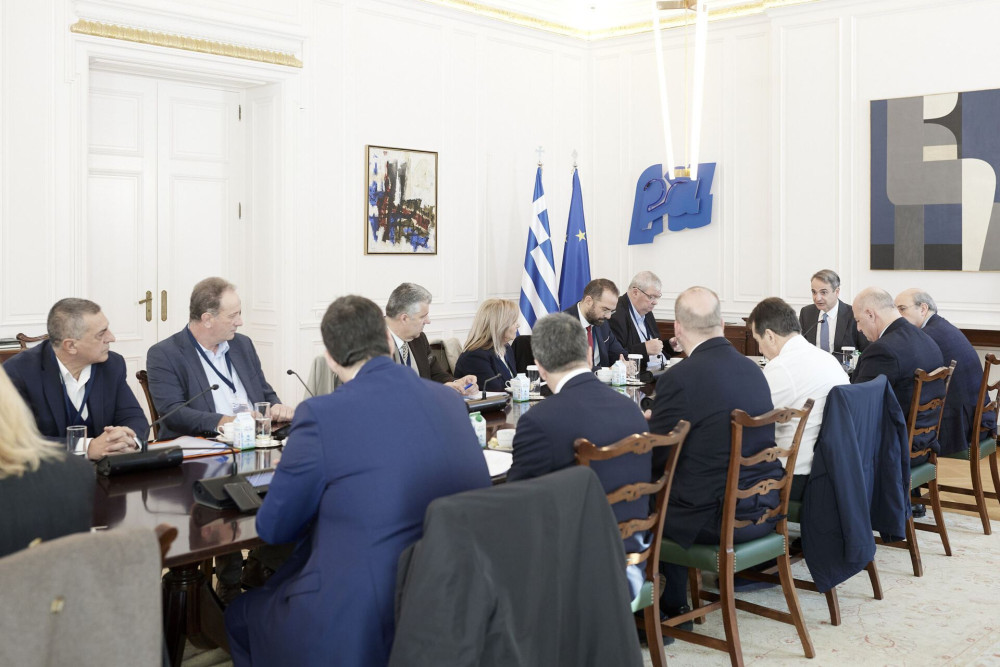 Ολοκληρώθηκε η σύσκεψη στο Μαξίμου για την ευλογιά - Αναγκαία η αυστηρή εφαρμογή των μέτρων (video)