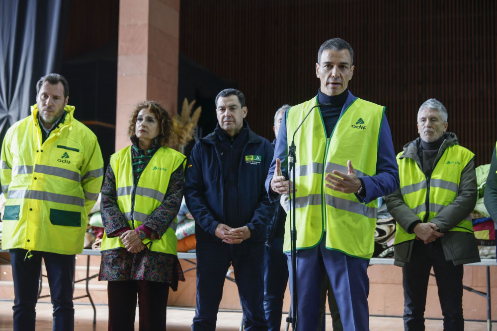 Ισπανία: στο σημείο της τραγωδίας ο Σάντσεθ - Κήρυξε τριήμερο εθνικός πένθος, «θα βρούμε τις απαντήσεις»