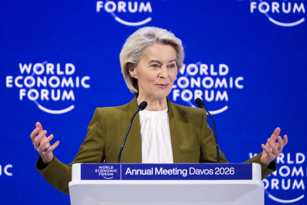 Νταβός: ισχυρή ευρωπαϊκή απάντηση στις απειλές Τραμπ υποσχέθηκε η Ντερ Λάιεν