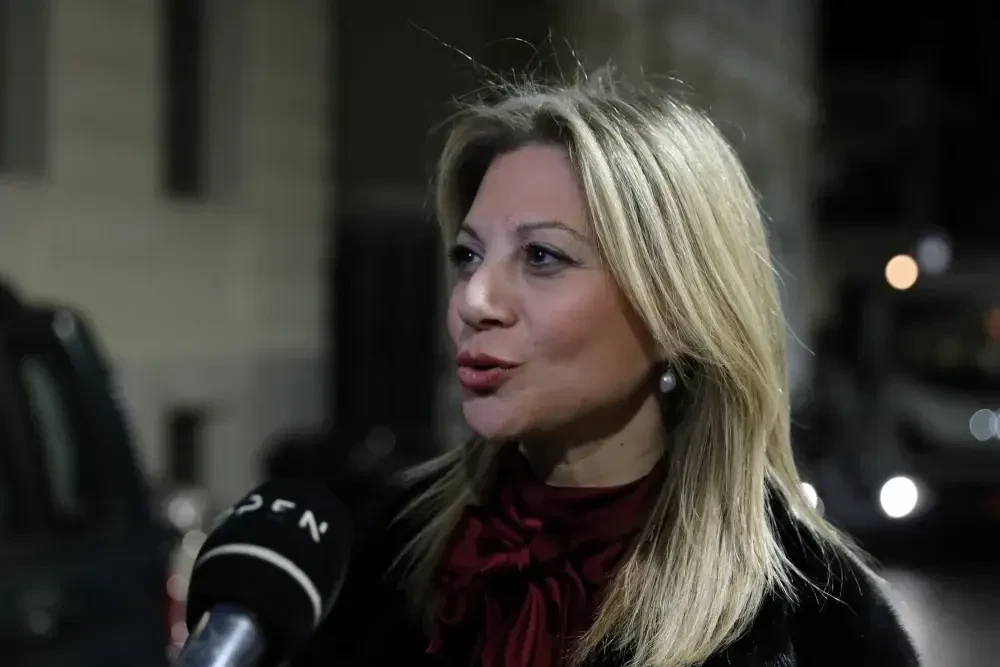 Μαρία Καρυστιανού: το τιμόνι όλο δεξιά και προς τα… άκρα
