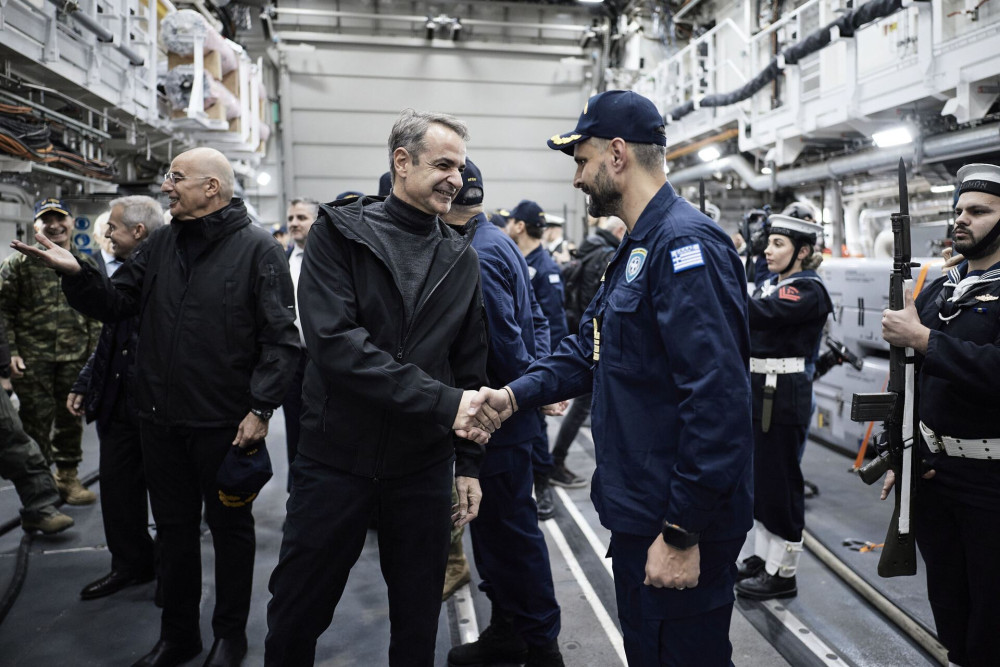Ανάρτηση του Κυριάκου Μητσοτάκη με πλάνα από την εντυπωσιακή υποδοχή της φρεγάτας «Κίμων» (video)