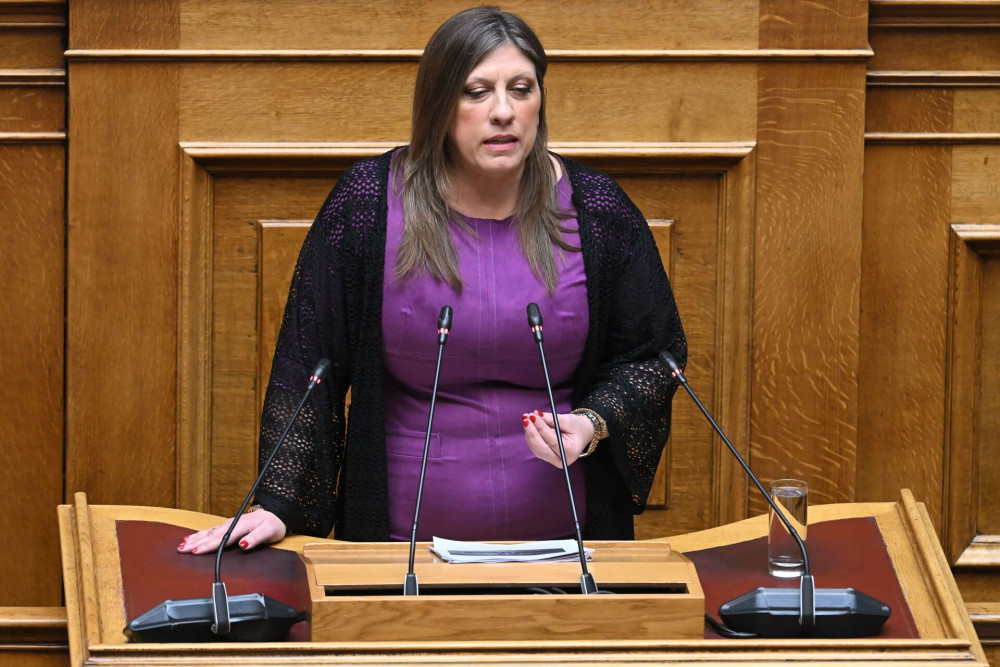Η Ζωή Κωνσταντοπούλου και ο Κώστας Μπάρκας του ΣΥΡΙΖΑ προκάλεσαν χάος στην Ολομέλεια της Βουλής