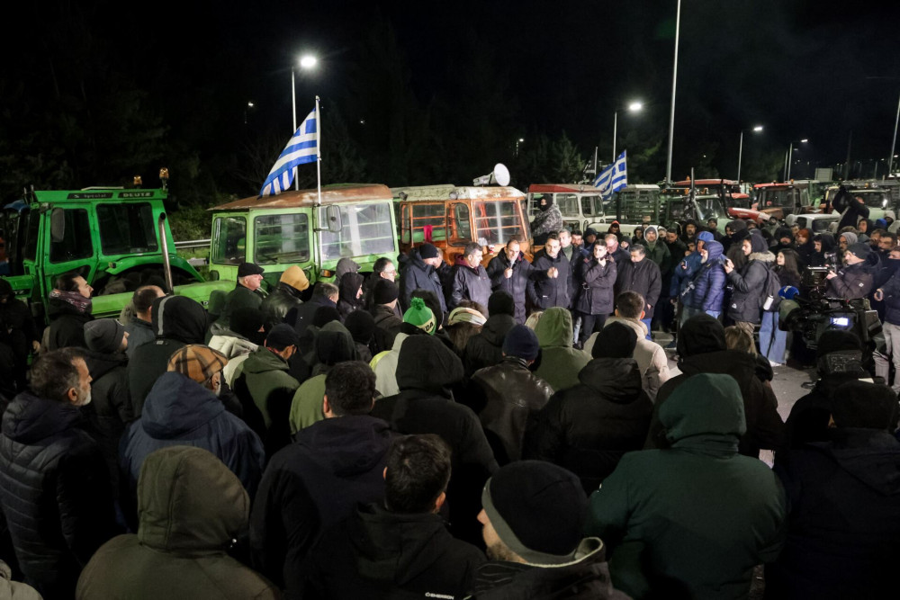 Εκτεθειμένοι αντιπολίτευση και αγροτοπατέρες: η άρνηση διαλόγου γυρίζει μπούμερανγκ
