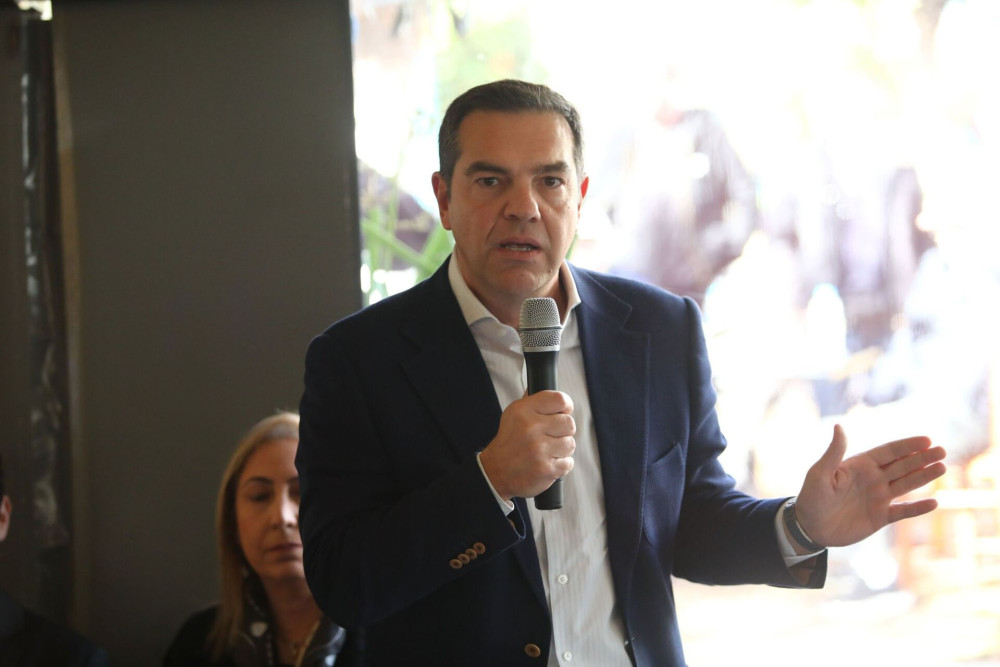 Ο Τσίπρας κάνει την καρδιά του… πέτρα: δεν βρίσκει στελέχη και θα δεχθεί και συριζαίους