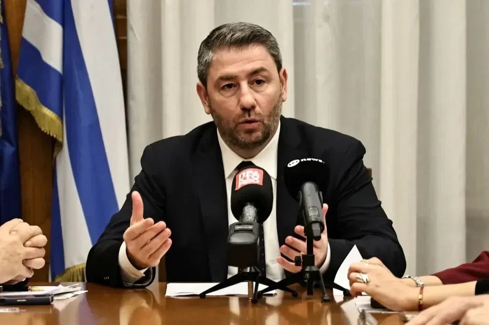Ο «ξεχασιάρης» Ανδρουλάκης: Όταν οι ευρωβουλευτές του δεν ψήφισαν την καταδίκη Μαδούρο