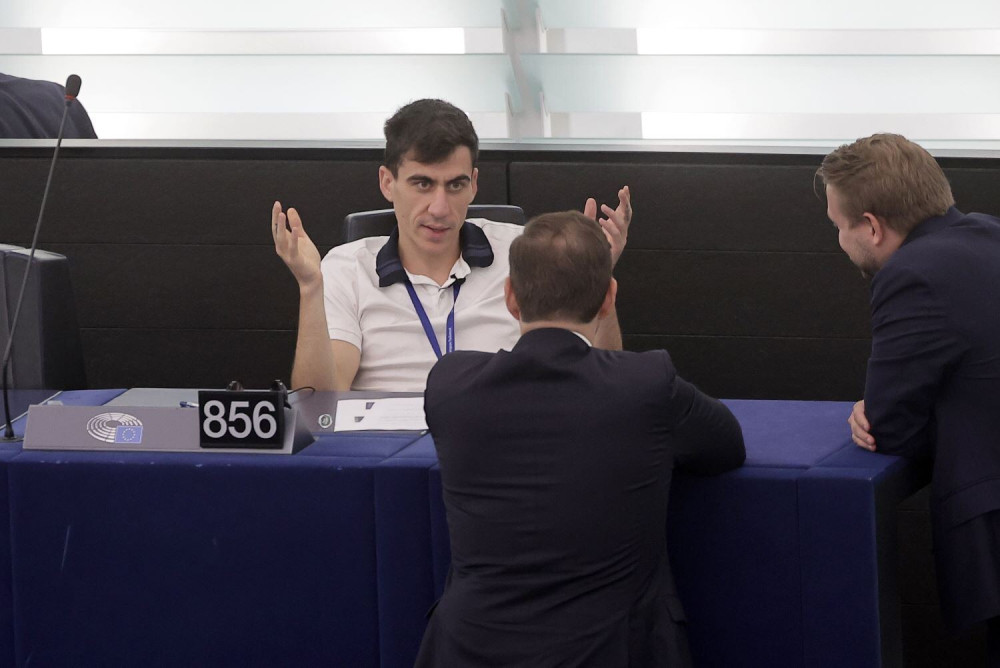Φειδίας Παναγιώτου: πρόταση για «αδελφά κόμματα» στην Καρυστιανού