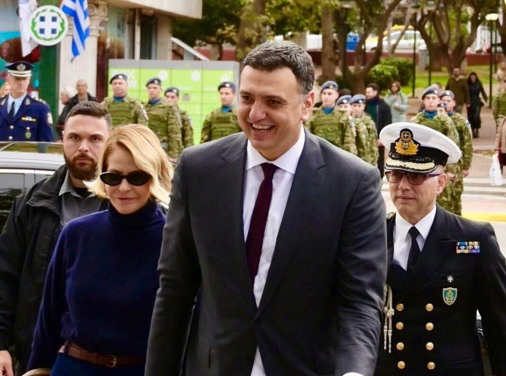Βασίλης Κικίλιας από τον Αγιασμό των υδάτων στον Πειραιά: «Ενότητα, ομοψυχία και σύνεση»
