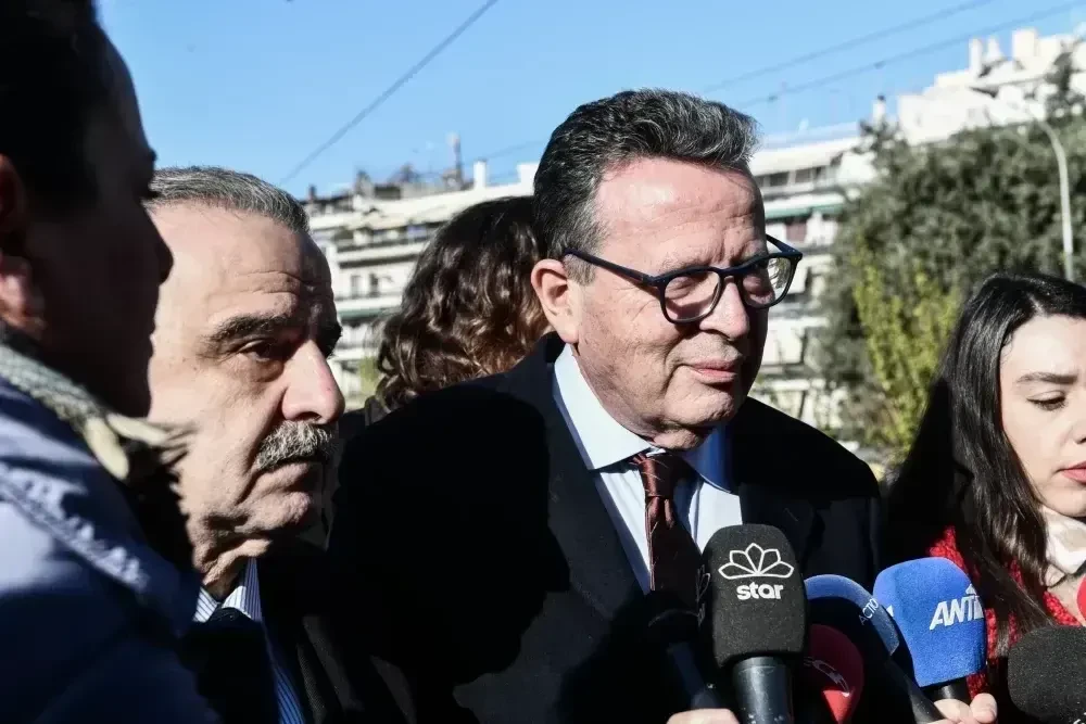 Ο Κύρτσος άλλαξε ξανά άποψη: τώρα στηρίζει Καρυστιανού