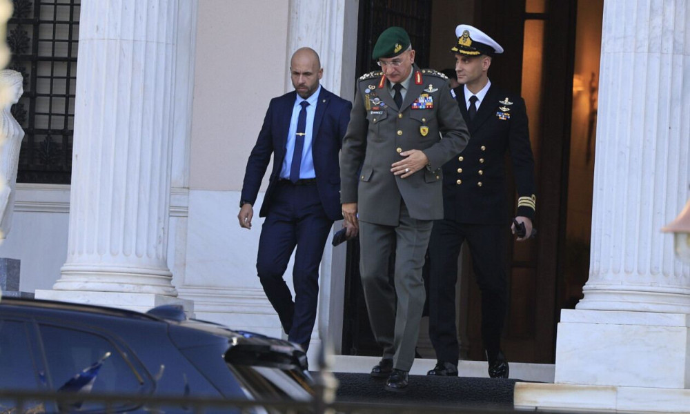 Συνεδρίασε το ΚΥΣΕΑ: παρατείνονται οι θητείες των Αρχηγών - Η ανακοίνωση του Παύλου Μαρινάκη