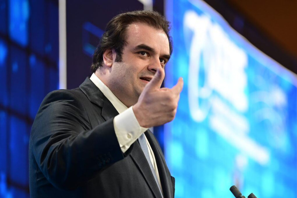 Κυριάκος Πιερρακάκης: Μηδενικός φόρος για πολυτέκνους και νέους - Έως δύο μισθοί τον χρόνο επιπλέον (video)