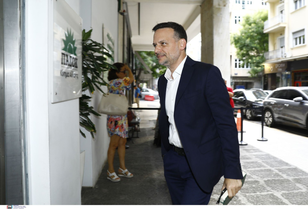 Ρουκέτες Δούκα κατά Ανδρουλάκη: Εσύ παράγεις εσωστρέφεια, πρέπει να μας σέβεσαι