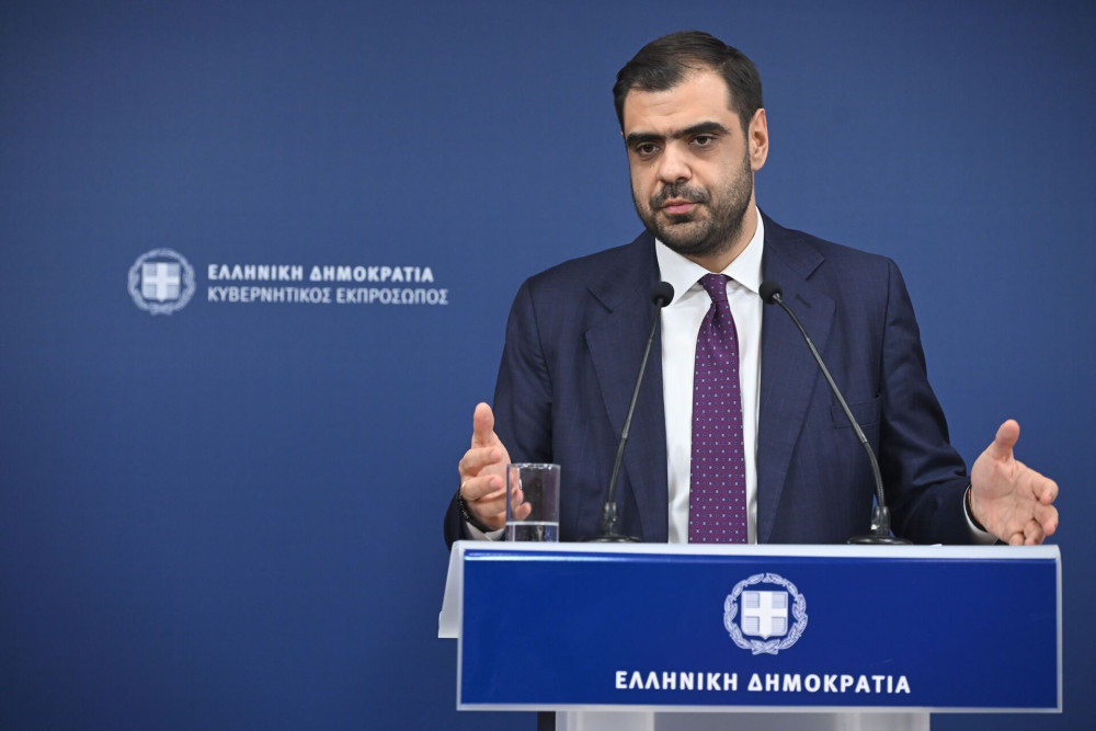 Παύλος Μαρινάκης: Σφοδρή αντίδραση για την ανάρτηση Πολάκη και την επίθεση στον CEO της CEPAL