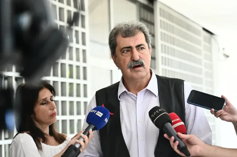 Ο Πολάκης με άρθρο-«μανιφέστο» δηλώνει έτοιμος για την ηγεσία του ΣΥΡΙΖΑ