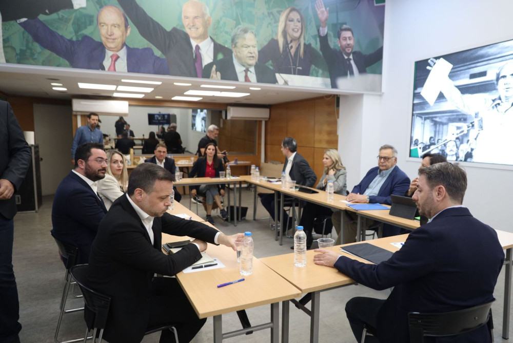 «Μανιφέστο» Δούκα με μηνύματα σε Ανδρουλάκη: «Δεν δεχόμαστε ένα ΠΑΣΟΚ δεύτερο ή τρίτο»