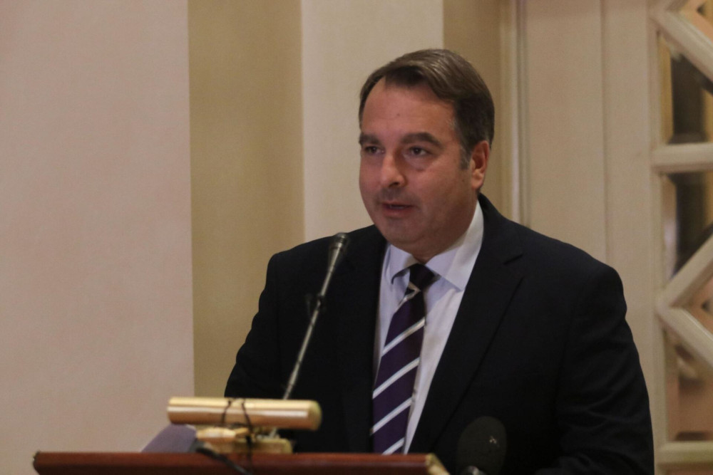 Παπαθανάσης σε Πέρκα για εργατικά δυστυχήματα: Τυμβωρυχία (video)