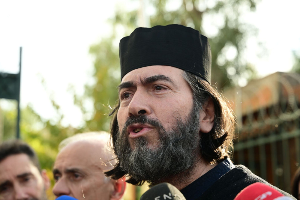 Πατέρας Αντώνιος: ποινή 9 ετών και 6 μηνών - Μετατροπή σε χρηματική