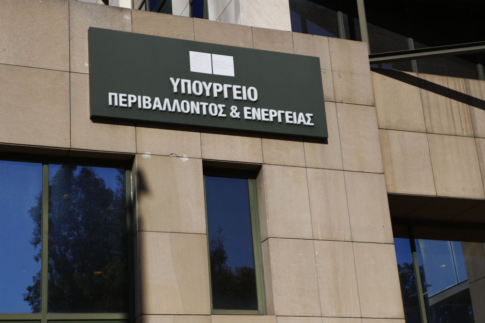 ΥΠΕΝ: Νέο «Εξοικονομώ» για ευάλωτα νοικοκυριά στο τέλος του 2026