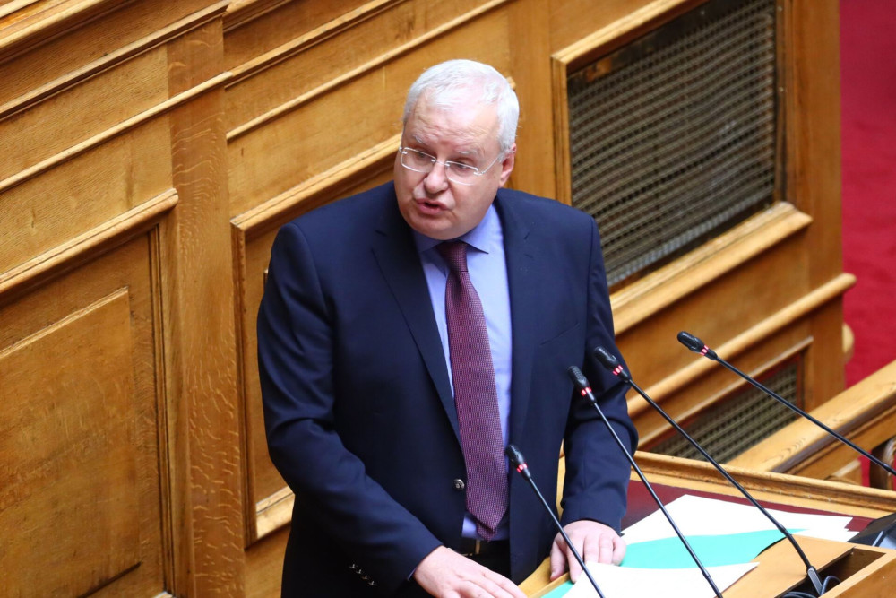 Ο βουλευτής του ΠΑΣΟΚ που ζητάει καθιέρωση τουρκικής γλώσσας στις εξετάσεις οδήγησης