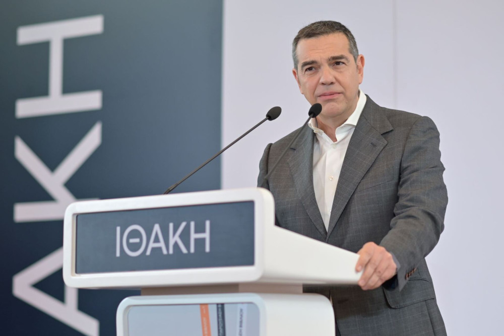 Ξαναστρίβει το… καράβι ο Τσίπρας: θυμήθηκε την «κυβερνώσα Αριστερά», στα αζήτητα το rebranding