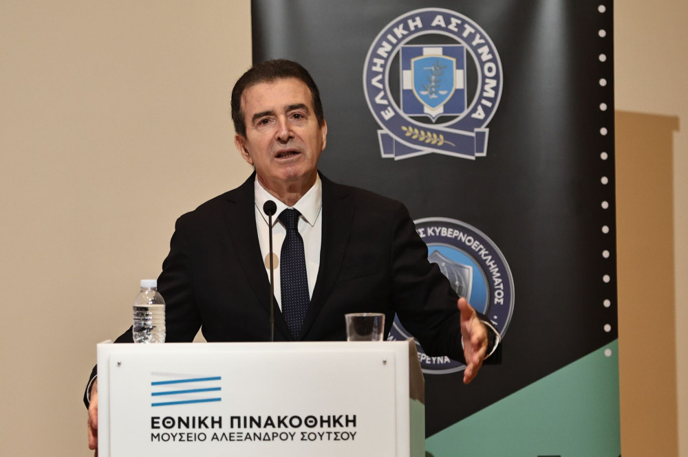 Μιχάλης Χρυσοχοΐδης: Πώς τα deepfake απειλούν την ασφάλεια στο διαδίκτυο (video)