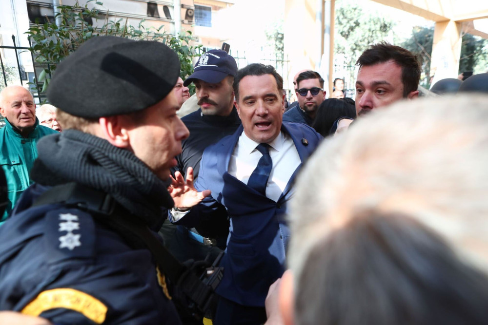 Άλλο διαμαρτυρία, άλλο τραμπουκισμός
