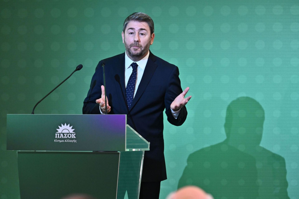 Σφοδρές αντιδράσεις στο ΠΑΣΟΚ για τη διαγραφή Κωνσταντινόπουλου (video)