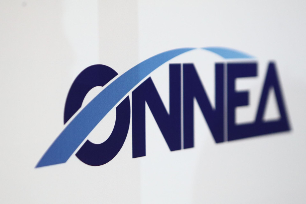 Κατάθεση στεφάνου από τον πρόεδρο της ΟΝΝΕΔ στο Μνημείο Πεσόντων Ιμίων (photos)