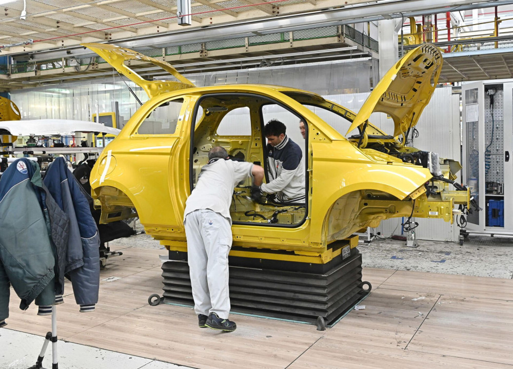 ACEA: Το ευρωπαϊκό αυτοκίνητο σε γεωπολιτική μέγγενη - Η εξάρτηση που απειλεί τη βιομηχανία