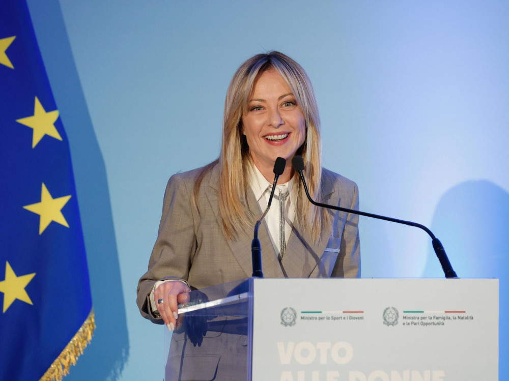 Τζόρτζια Μελόνι: Σχέδιο για «φρένο» στην κερδοσκοπία και ελάφρυνση στα καύσιμα