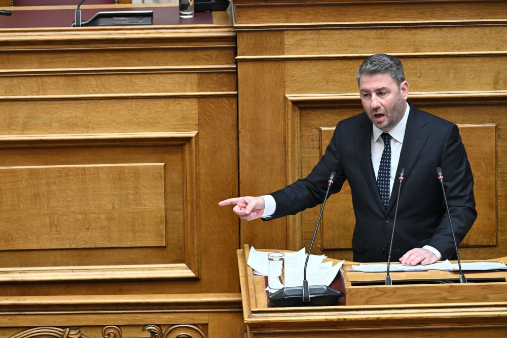 Ο πρωθυπουργός προτρέπει τον Ανδρουλάκη «να μετακομίσετε στο ΚΚΕ»