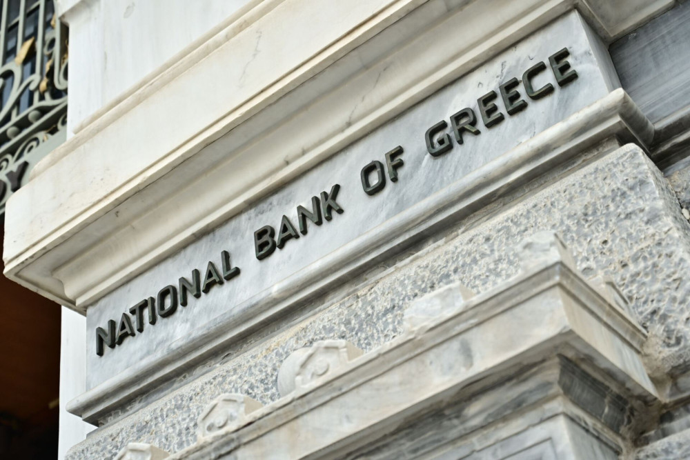 Η Εθνική Τράπεζα ενισχύει κεφάλαια μέσω πώλησης NPEs στη Bain Capital