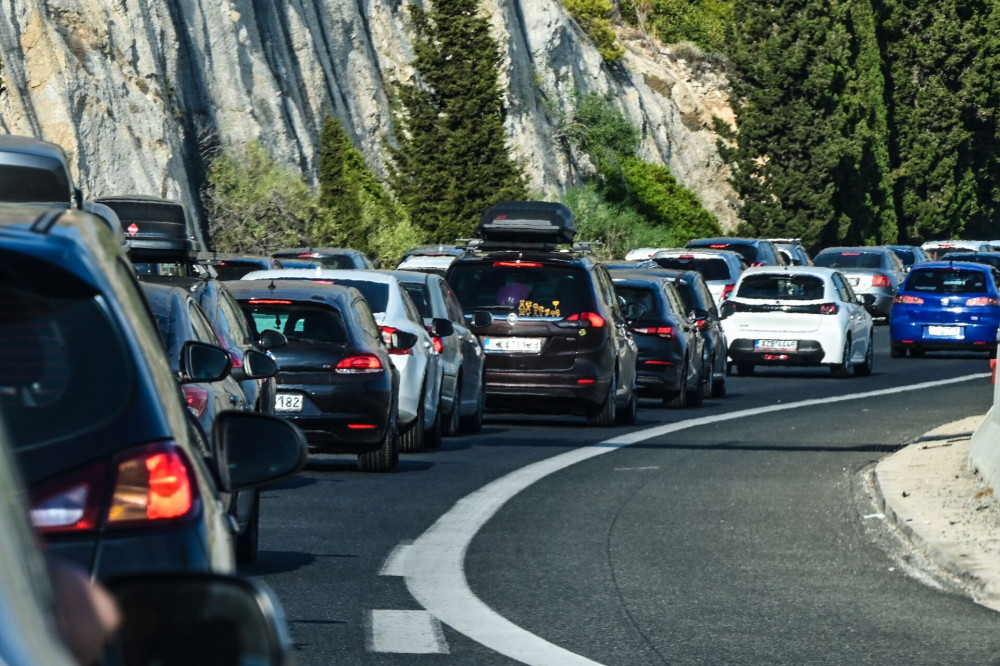Επιστρέφουν οι εκδρομείς του τριημέρου - Στο «κόκκινο» Αθηνών-Κορίνθου και Αθηνών-Λαμίας