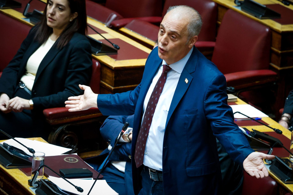 Κυριάκος Βελόπουλος: Με Αριστερά και Πούτιν για το Ιράν - Έμμεσο «όχι» στη στήριξη της Κύπρου