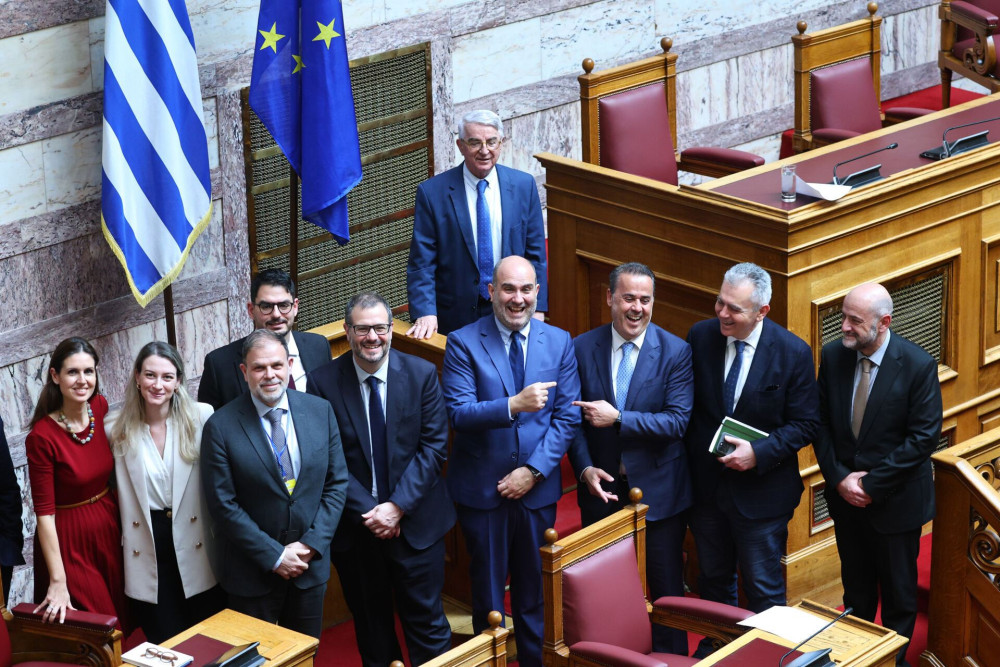 Ψηφίστηκε η συμφωνία Ελλάδας με CHEVRON & HELLENIC Energy - Παπασταύρου: Ιστορική στιγμή για τη χώρα