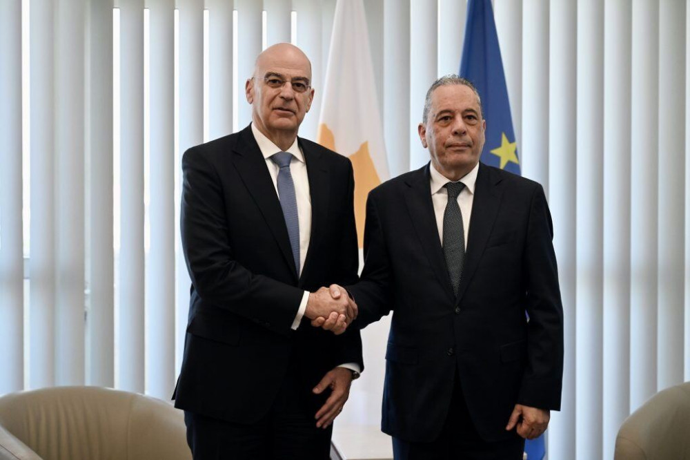 Στην Αεροπορική Βάση «Ανδρέας Παπανδρέου» της Πάφου ο Νίκος Δένδιας