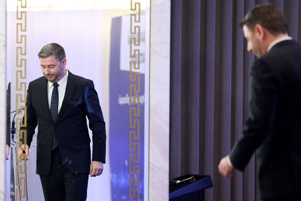 ΠΑΣΟΚ: ο τελευταίος να κλείσει την πόρτα