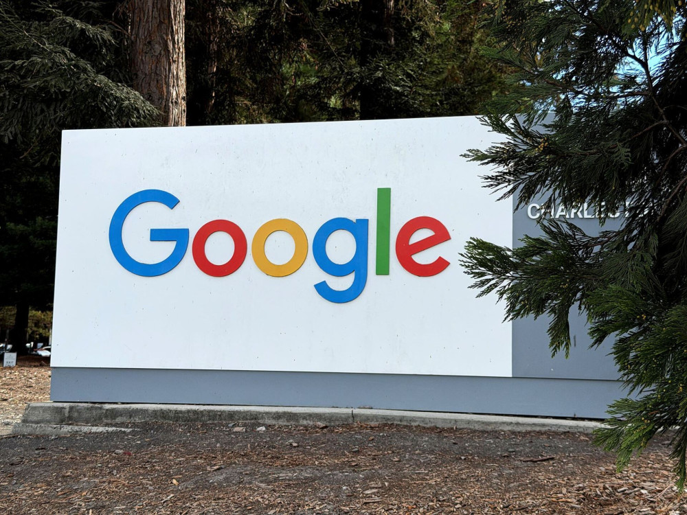 Απόφαση-σταθμός στις ΗΠΑ: ένοχες Meta και Google για τον εθισμό ανήλικης στα social media