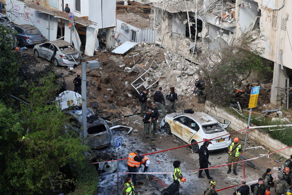 Ισραήλ: τραυματίες, ανάμεσά τους μια 11χρονη, από ιρανική επίθεση - Εκτοξεύσεις πυραύλων από τους Χούθι