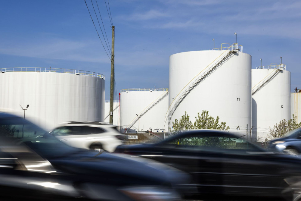 Το πετρέλαιο με άνοδο-ρεκόρ: το WTI υπερβαίνει το Brent εν μέσω αναταράξεων