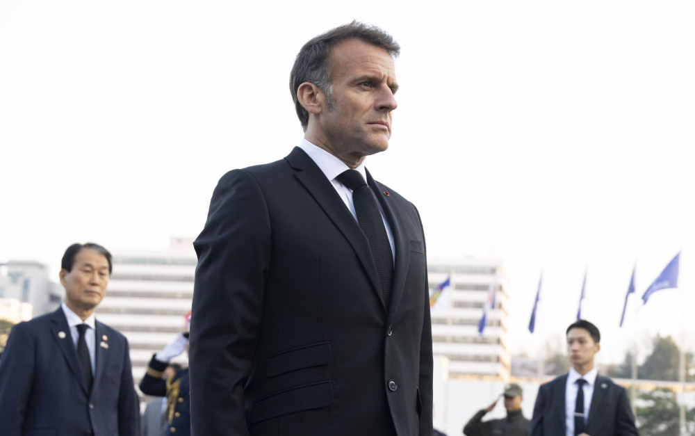Επίθεση Μακρόν κατά της Ρωσίας μετά τους πολύνεκρους βομβαρδισμούς στην Ουκρανία