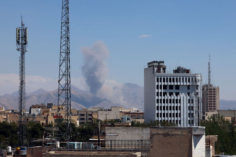 Χτυπήθηκε το νησί Χαργκ - «Τελείωσε η αυτοσυγκράτηση» απειλεί το Ιράν